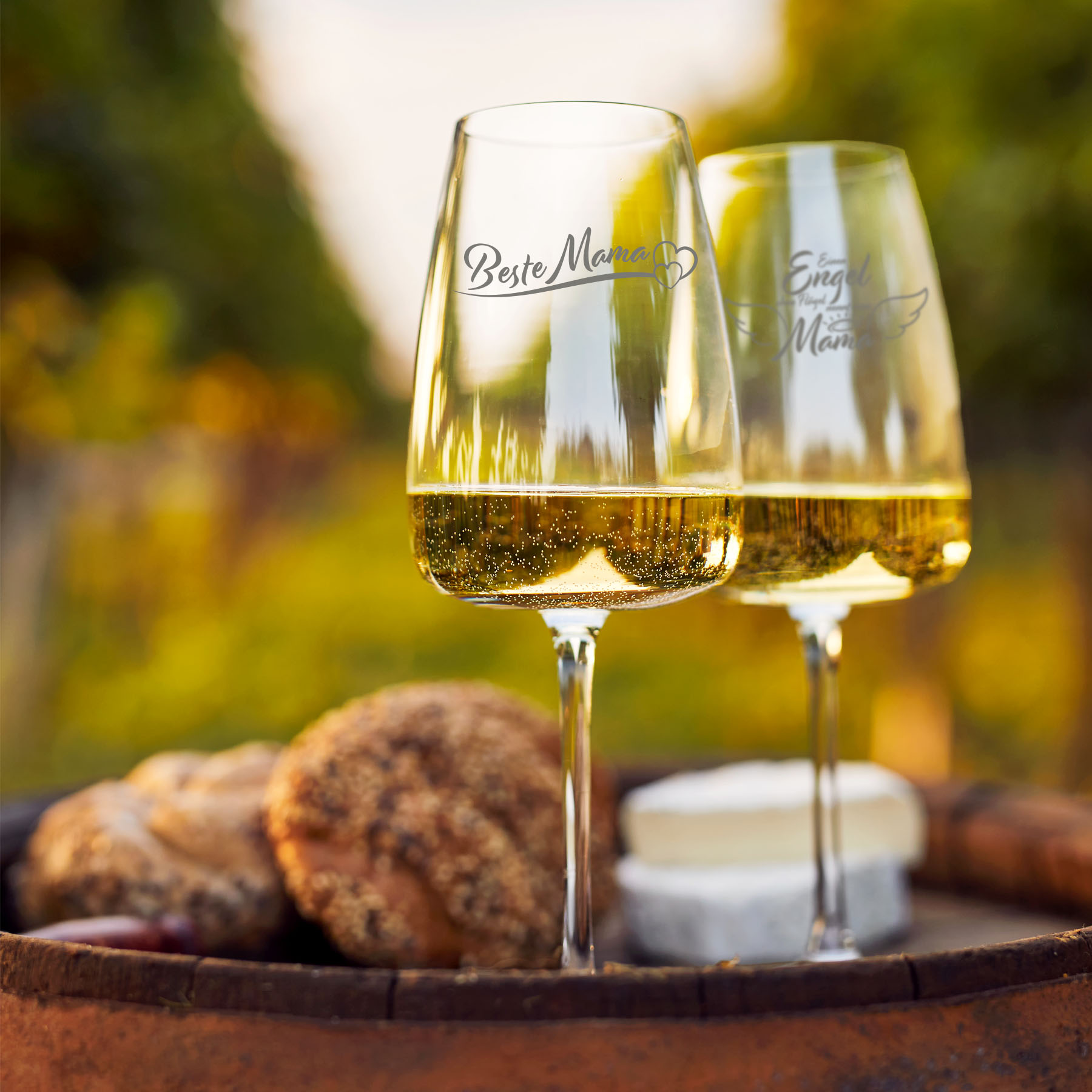 Produktbild 7 von Weinglas-Holzkisten-Set VIVID SENSES 535ml mit Gravur und Bedruckung "Beste Mama mit Herzen"