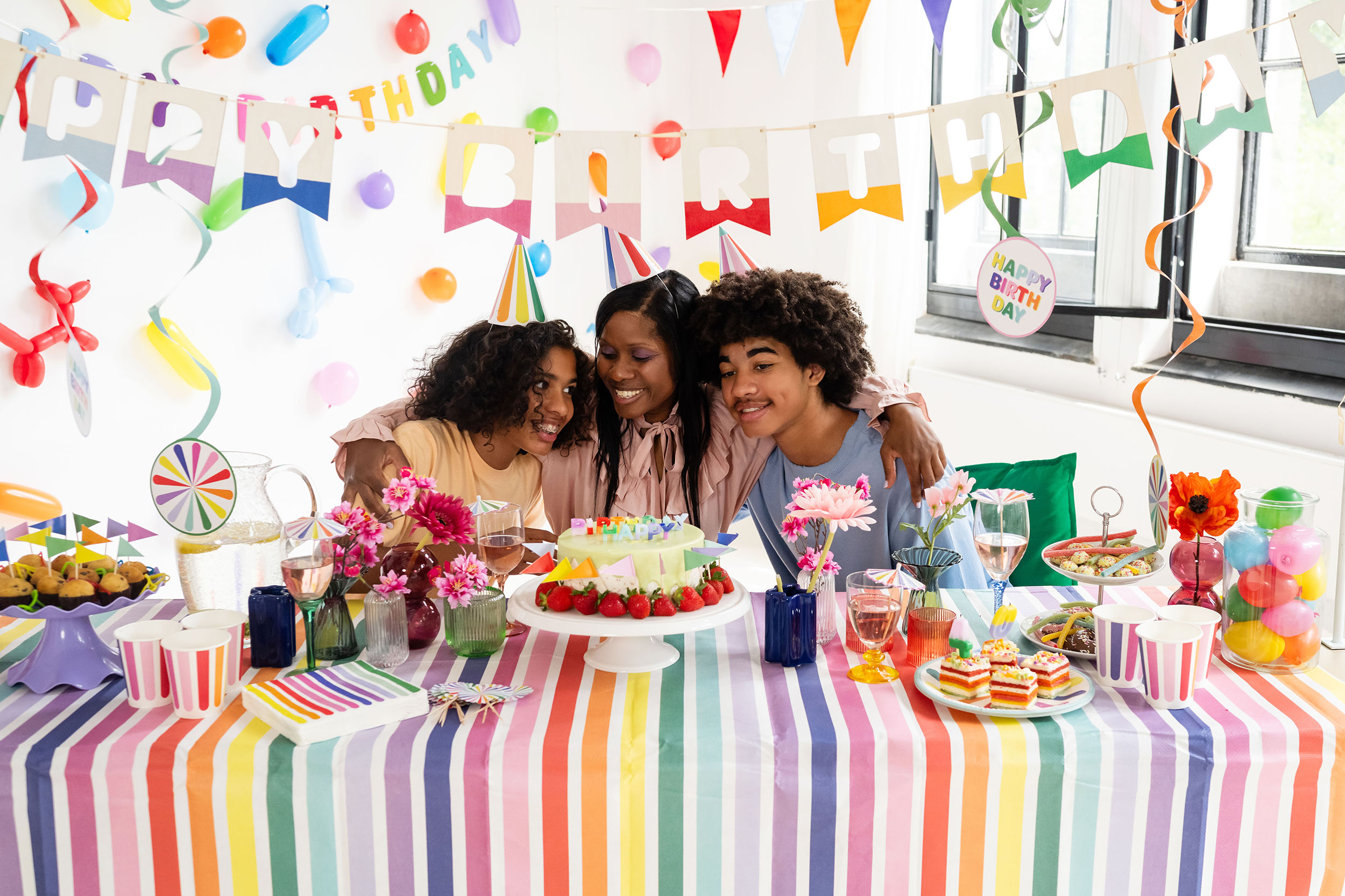 Produktbild 3 von Buchstabengirlande - "HERZLICHEN GLÜCKWUNSCH" - 2,6 m