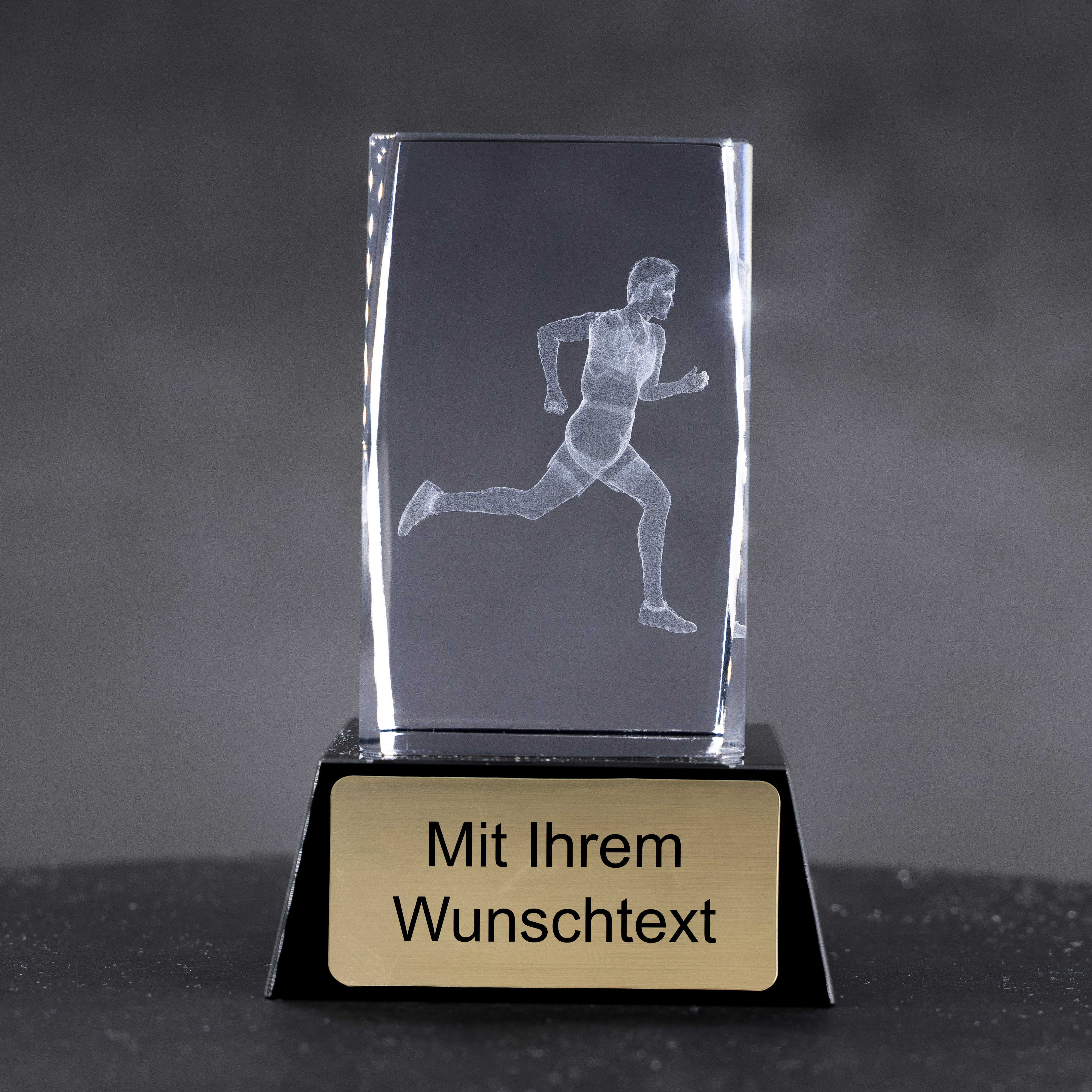 Produktbild von 3D - Glastrophäe Läufer mit schwarzem Glassockel
