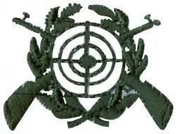 Produktbild 2 von Schützenbluse weiß Kurzarm tailliert mit Stickemblem auf Kragen