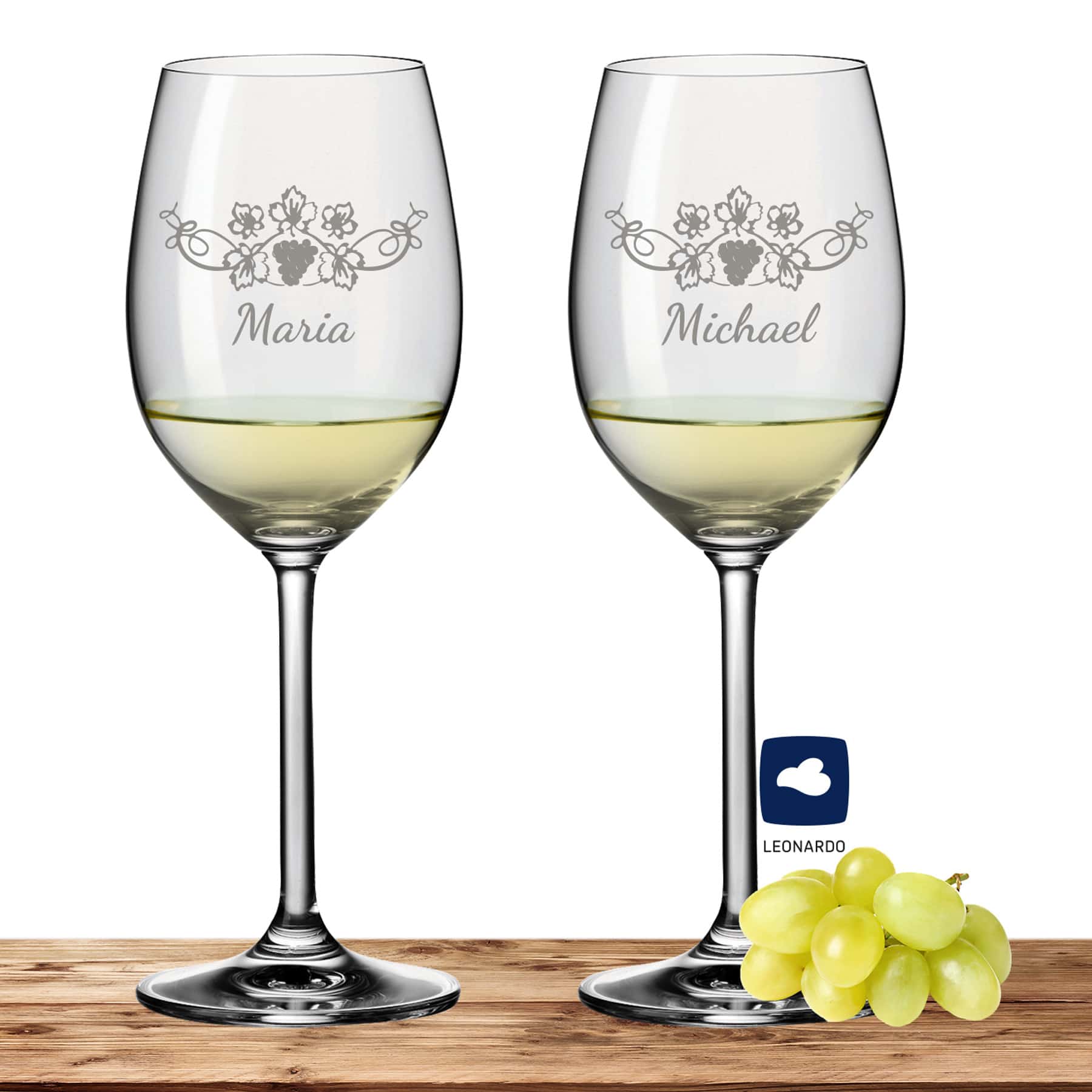 Produktbild von 2x Leonardo Weißweinglas mit Namen oder Wunschtext graviert, 370ml, DAILY, personalisiertes Premium Weißweinglas in Gastroqualität (Weinrebe)