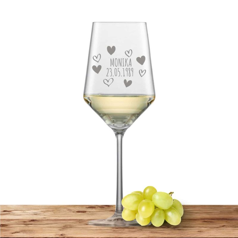 Schott Zwiesel Sauvignon Weißweinglas PURE mit Namen oder Wunschtext graviert (Herzkreis) » kaufen bei